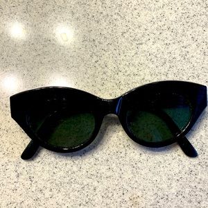 VINTAGE PLANET HOLLYWOOD DISNEYWORLD ORLANDO FL CAT EYE SUNGLASSES 1994